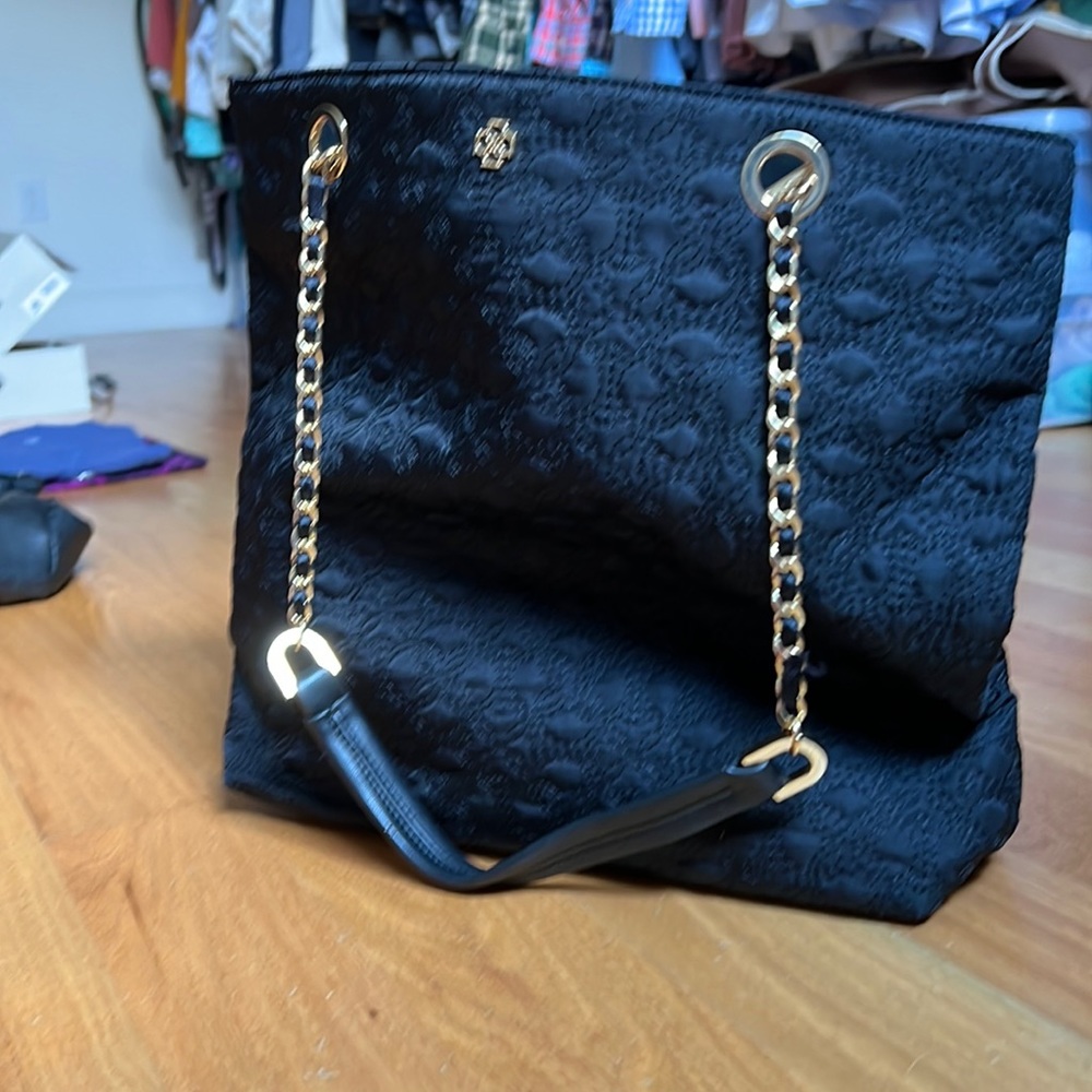 No Taylor black quilted chain purse